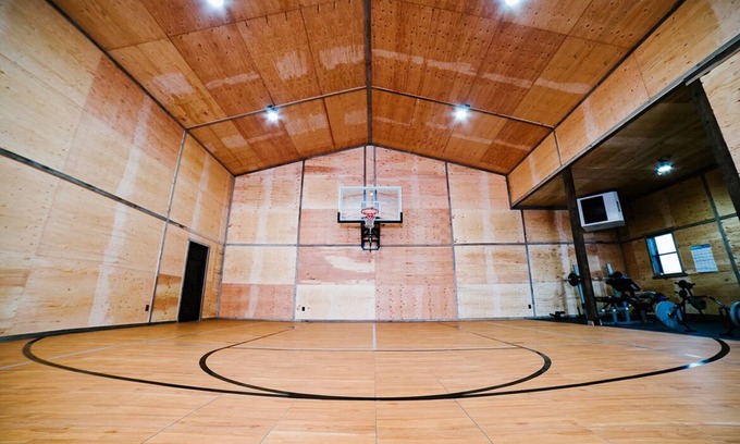 Dingle Other | Discover Barndominium with Indoor Gym near Bear Lake