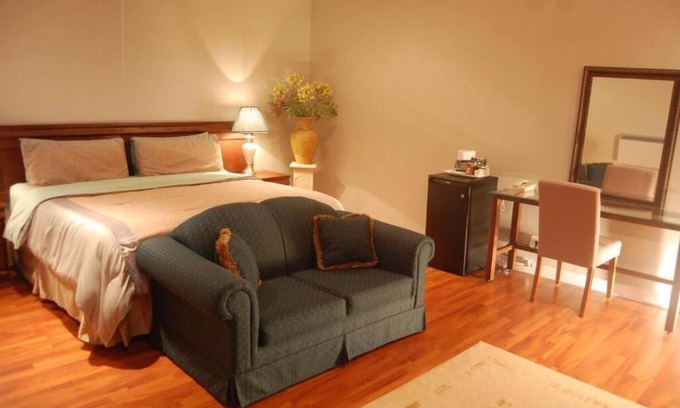 Carleton Place Hotel | Comfortable Stay at Barons Motor Inn with Family-Friendly Amenities