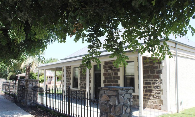 Tanunda House | Top-Rated Barossa Bed & Breakfast with Delicious Breakfasts
