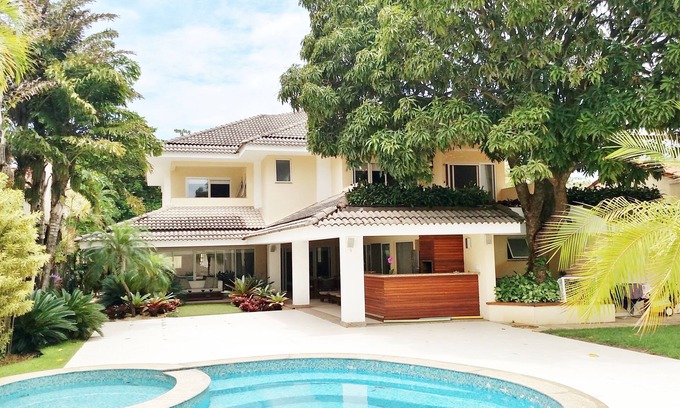 Barra da Tijuca House | Elegant Barra da Tijuca Mansion with Pool and Ocean View