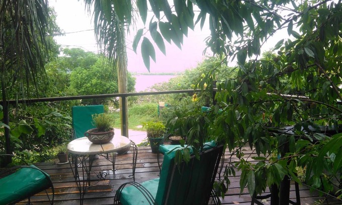Granadero Baigorria House | Pet-Friendly Retreat at Barranca del Paraná - Rated 9/10