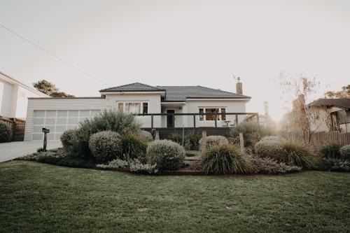 Mount Clarence House | Discover Family-Friendly Comfort at Barrass House