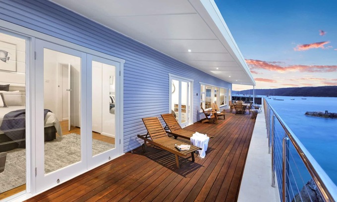 Palm Beach House | Idyllic Barrenjoey Beach House with Ocean View & Breakfast