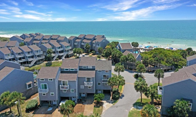 Port St. Joe House | Pet-Friendly Barrier Dunes 497 - Family Retreat with Pool