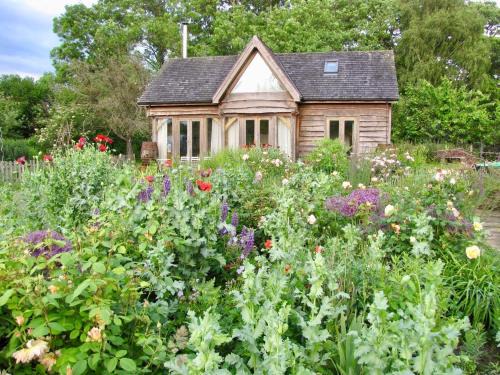 Ilton Ski Chalet | Pet-Friendly Retreat at Barrington Barn - Rated 8.8/10