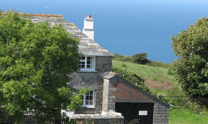 Saint Gennys House | Discover Barton Cottage: Pet Friendly with Breakfast Included