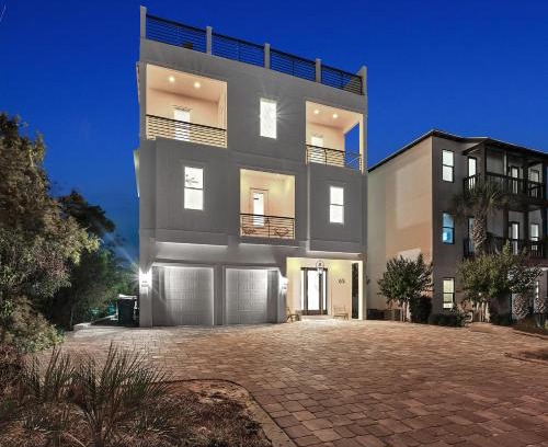 Frangista Beach House | Discover Barton Vista Del Mar: Family-Friendly Getaway