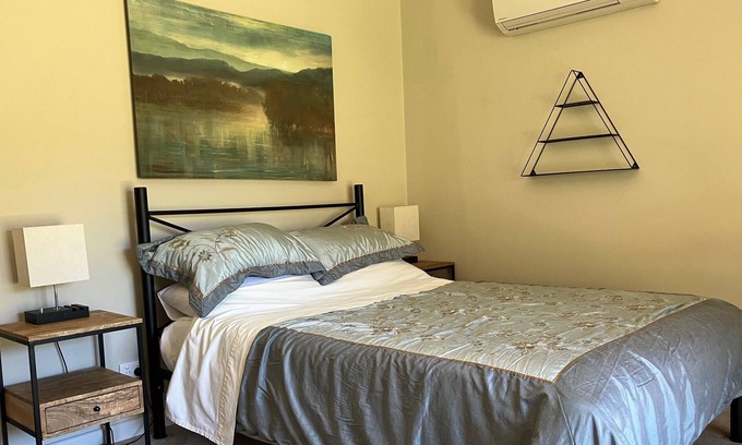Barwidgee Apartment | Cozy Barwidgee Creek Studio with Breakfast Included