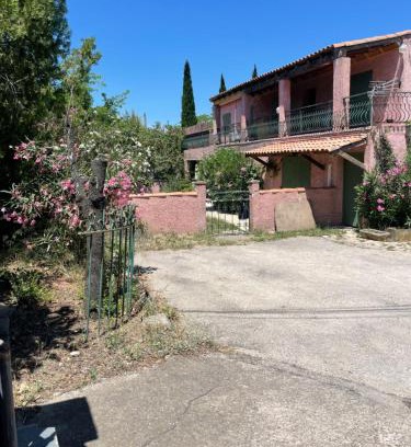 Les Pennes-Mirabeau House | Family-Friendly Bas de Villa Hippolyte et Marguerite Retreat