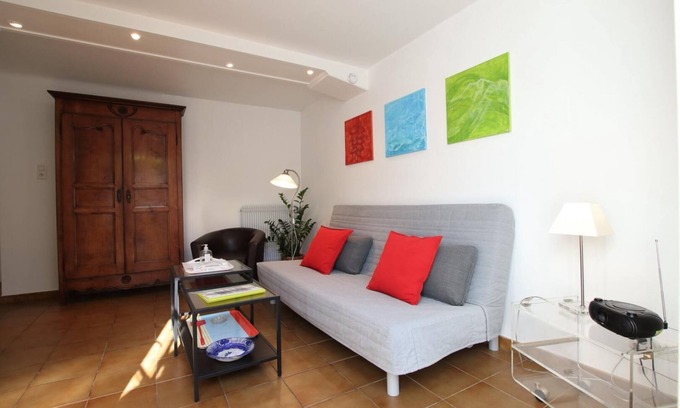 Sare House | Welcoming Basaburu - Sare Gîte: Family-Friendly Retreat