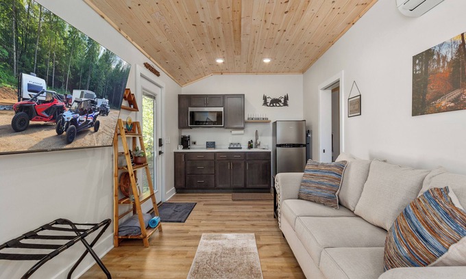 White Cloud House | Cozy Retreat at Base Camp | Bear Den Studio #3 Awaits