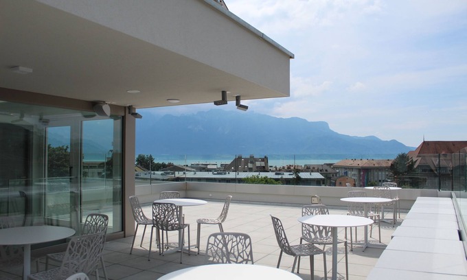 Vevey Apartment | Indulge at Base Vevey: 4-Star Stays with Spa & Breakfast
