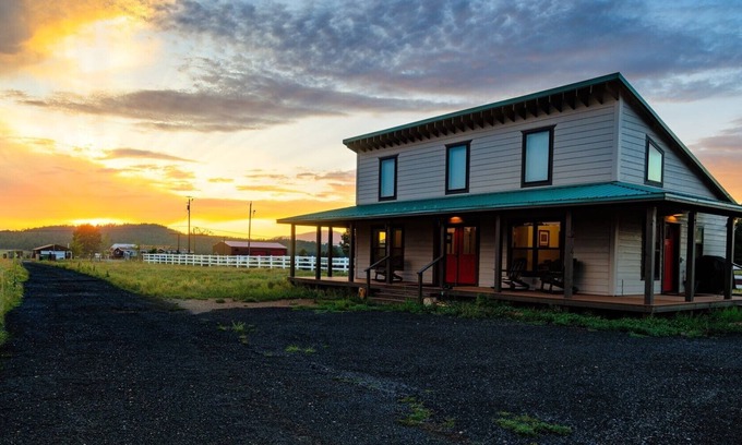 Flagstaff House | Ideal Basecamp 66 for Your Adventure-Filled Getaway