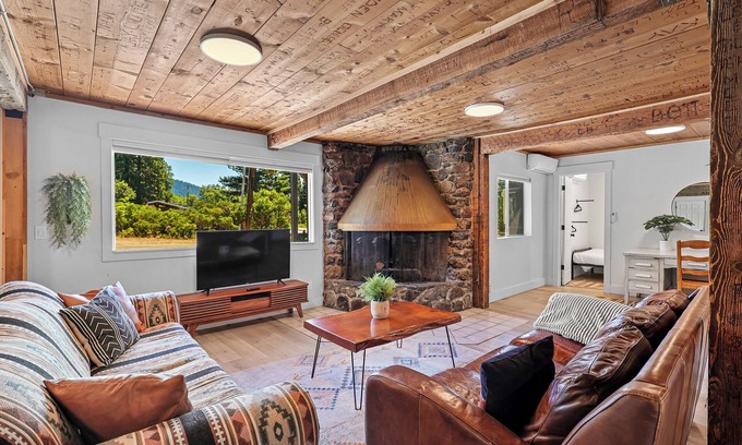 Mount Shasta Cabin | Historic Bar Conversion with Fireplace & Mt Shasta Views
