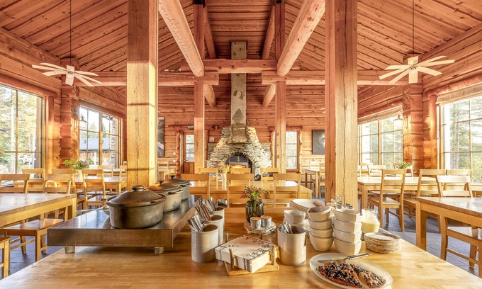 Kuusamo House | Basecamp Oulanka: Family-Friendly Retreat with Spa & Pool