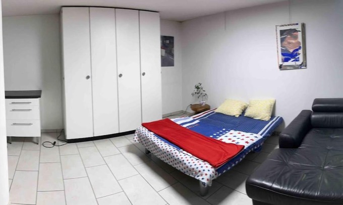 Muttenz Apartment | Modern Basement Studio in Muttenz - Close to Basel