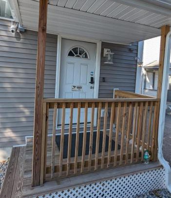 Providence House | Comfortable Private Room with Bathroom - Rated 8.4/10