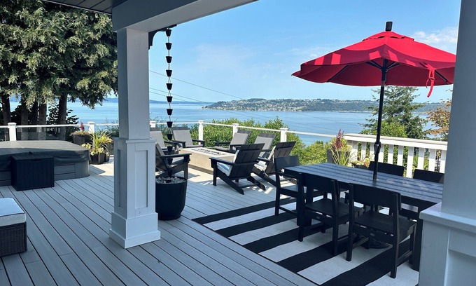 North End House | Inviting Basement Suite in N Tacoma with Deck Views