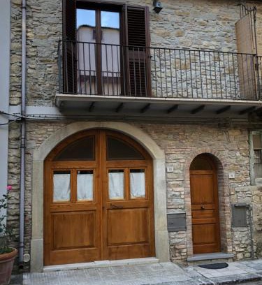 Basico House | Relax at Basicò: Balconies & Breakfast by the Sea