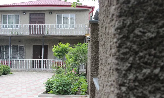 Kutaisi Apartment | Budget-Friendly Double Room with Child-Friendly Amenities