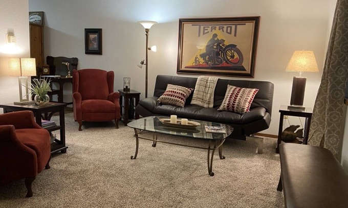 Moses Lake Apartment | Family-Friendly Condo with Lake View in Downtown Moses Lake