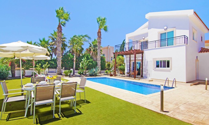 Ayia Thekla Villa | Charming 3-Bed Villa with Ocean View in Ayiathekla