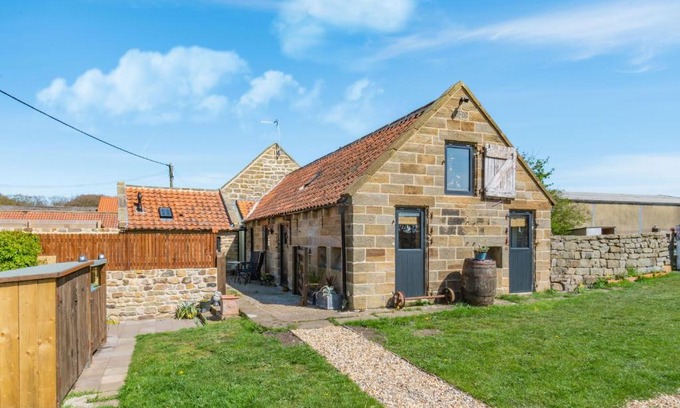 Egton House | Discover Basil's Barn: 4-Star Comfort with 9.3/10 Rating