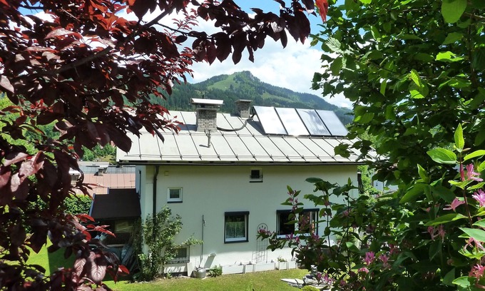 Fieberbrunn House | Premier Holiday Home: Gateway to Mountain Sports Adventures