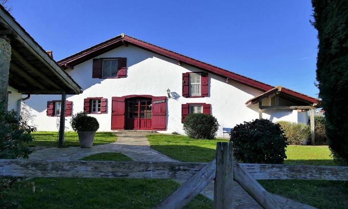 Louhossoa Apartment | Explore BaskoParadis Eco-Gite with Ocean Views & Garden