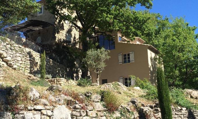 Saint-Martin-de-Castillon Villa | Idyllic Bastide Near Village with Pool & Grand Lubéron Views