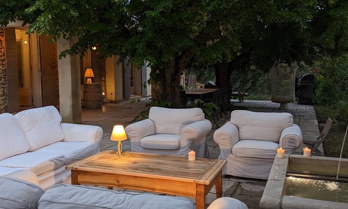 Jouques House | Discover Bastide Provençale With Pool and Ocean Views