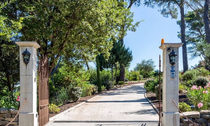 Taradeau Other | Discover Bastidon + Annexe at Domaine L'helion Retreat