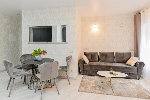 Old Town Apartment | Discover Bastiono Apartamentai: Family-Friendly Retreat