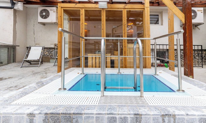 Miskolc-Tapolca Hotel | Relax at Bastya Conference and Wellness Hotel: Pool & Spa