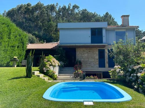 Carracido House | Idyllic Batán Home with Ocean View in Salnés Valley