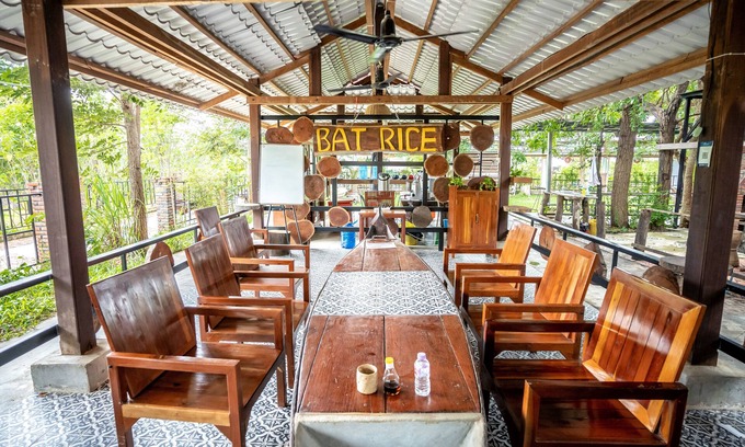Banan Bed & Breakfast | Budget-Friendly Bat Rice Resort with Family Amenities