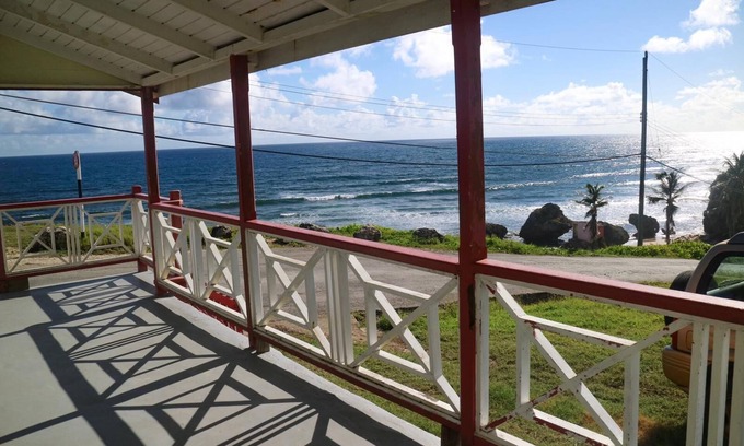 Hill Crest Cottage | Family Retreat at Bathsheba: 4BR Oceanside Walk to Beach