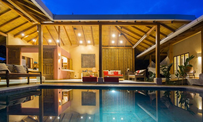Playa Hermosa Cobano Villa | Indulge at Batik: Dreamy Balinese Beach Villa Retreat