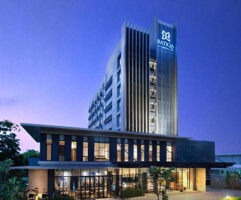West Cirebon Hotel | Inviting BATIQA Hotel Cirebon: Family-Friendly Comfort