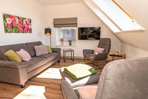 Bojendorf Apartment | Pet-Friendly Bauernhaus Wohnung 1 with Ocean Views