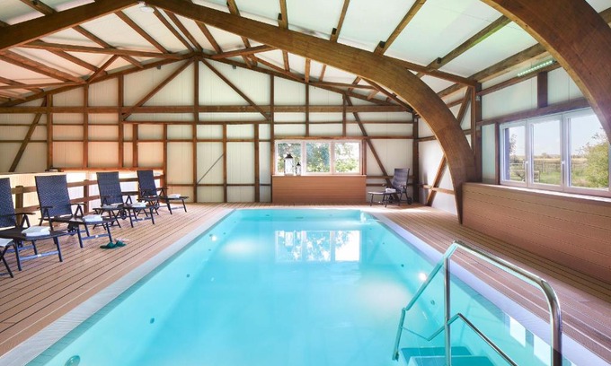 Todendorf House | Enjoy Ocean Views at Bauernhof Köhlbrandt with Pool Access