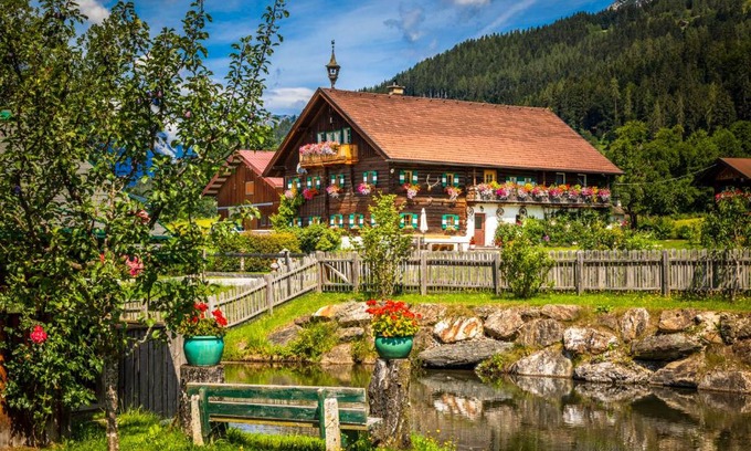 Laubichl House | Experience Bauernhof Lehengut: 4-Star Pet-Friendly Retreat
