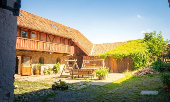 Wienrode Apartment | Family-Friendly Bauernhof Lisa with Pet and Kitchen Amenities