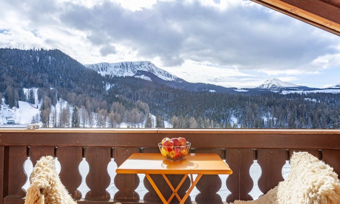 Obereggen Apartment | Family-Friendly Farm Stay with Riding Stable Near Ski Resort