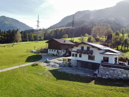 Sankt Veit im Pongau Apartment | Oceanfront Retreat at Bauernhof Sonnenhuab - Rated 10/10