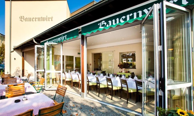 Graz-Straßgang Hotel | Discover Bauernwirt: Pet-Friendly Hotel with Breakfast & Dining