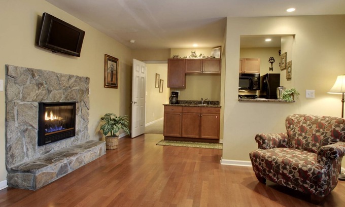 Helen House | Inviting Bavarian Brook Condo 10 with Private Pool & Spa