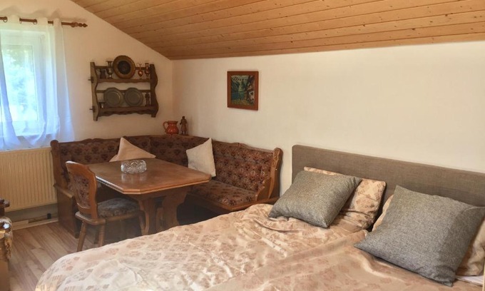 Heldenstein Apartment | Top-Rated Bavarian Holiday Home Near A94 Autobahn