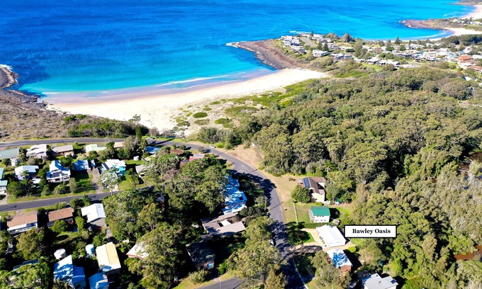 Bawley Point House | Bawley Point Oasis: Oceanfront Stay Just Steps from Beach