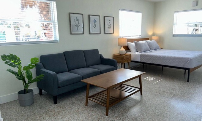 Bay Esplanade Apartment | Cozy Bay Apartment by the Water - Child Friendly Retreat